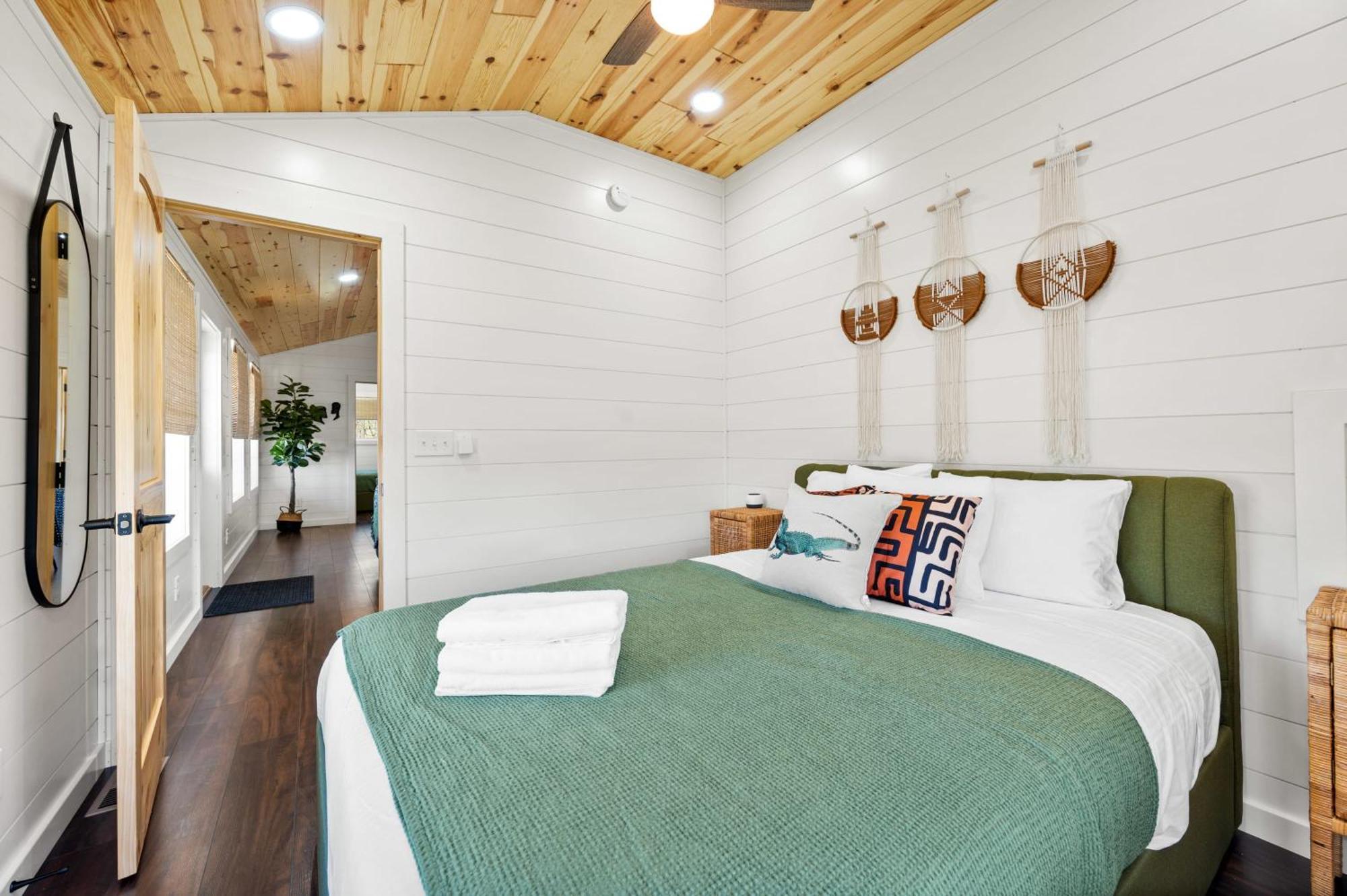 The Lodges At Eden Reserve - Pet Friendly Cabins Near Ark Williamstown Exteriör bild
