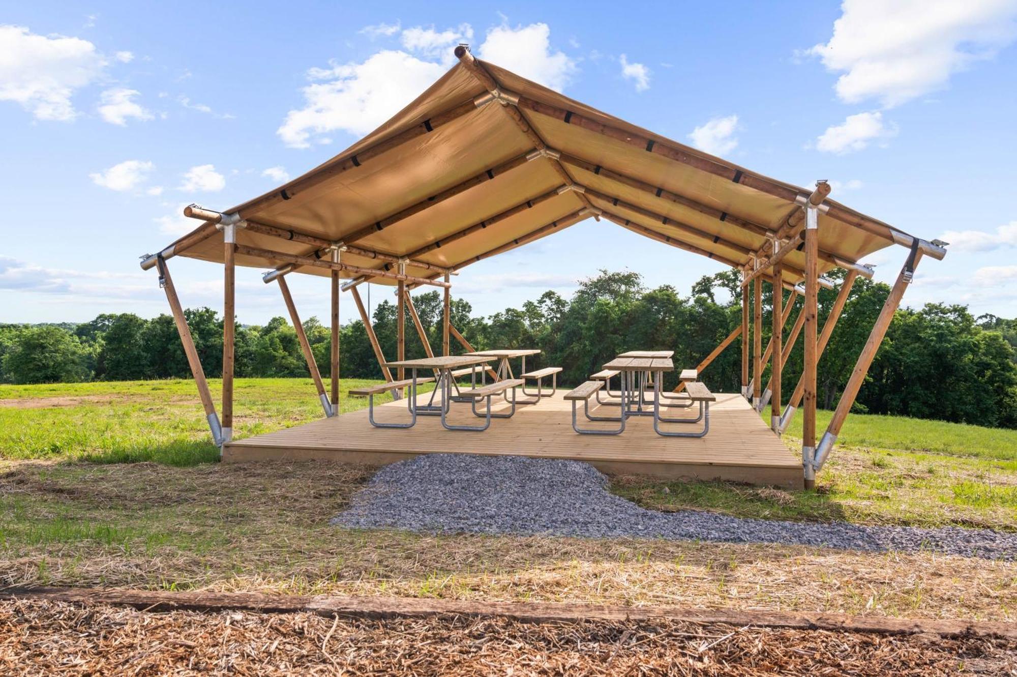 The Lodges At Eden Reserve - Pet Friendly Cabins Near Ark Williamstown Exteriör bild